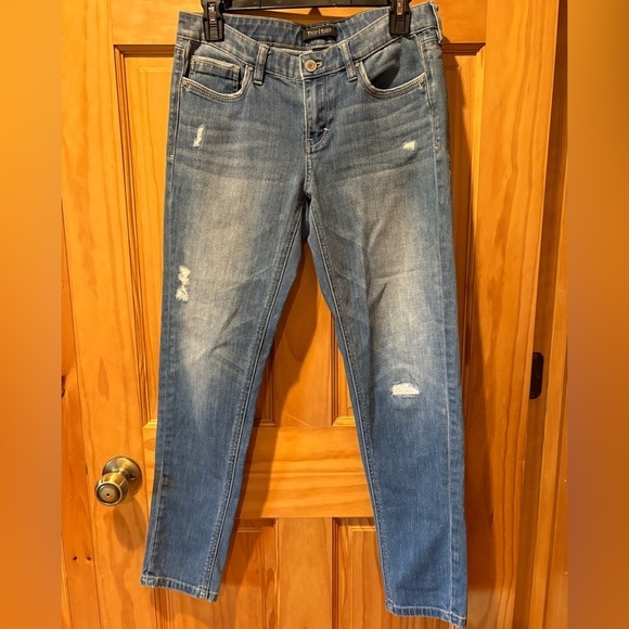 White House Black Market Denim - White House Black Market The Girlfriend Jeans Size 2 Skinny Stretch Distressed